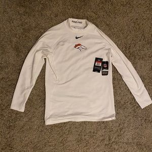 Broncos fitted long sleeve thermal